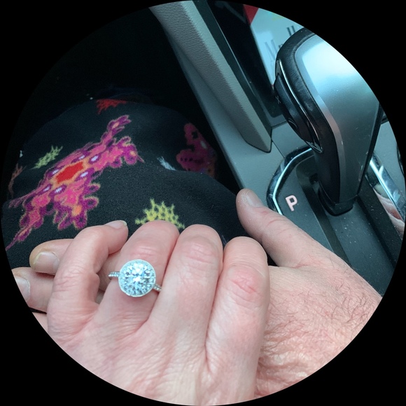 Profile Picture of Nicole Capone (@nicolecapone5) on Poshmark