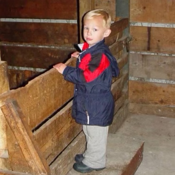 Chuck Kinsella - Poshmark Profile Picture of Chuck Kinsella (@chuckinsella) on Poshmark