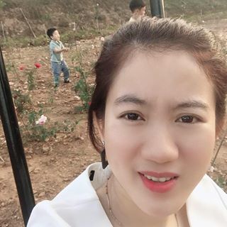 Profile Picture of Nhung Hoàng (@Nhung-Ho&) on Facebook