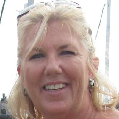 Profile Picture of Lorraine Campbell (@dahltravelcp) on Twitter