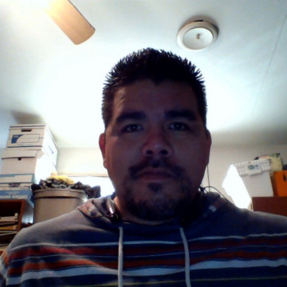 Profile Picture of Daniel Alba (@danielalba3348) on Poshmark