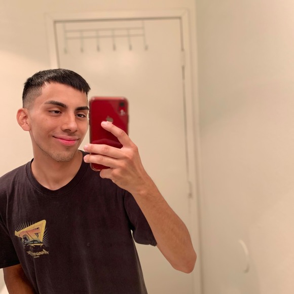 Profile Picture of Bryan Rojas (@bryanrojas265) on Poshmark