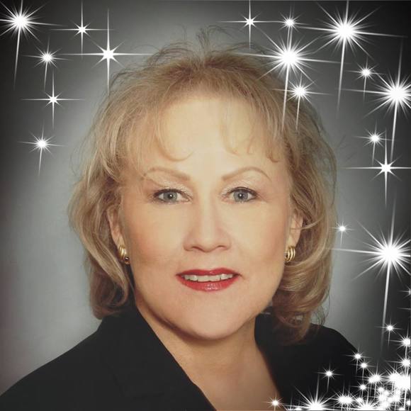 Profile Picture of Paula Grigsby (@paula_grigsby) on Poshmark