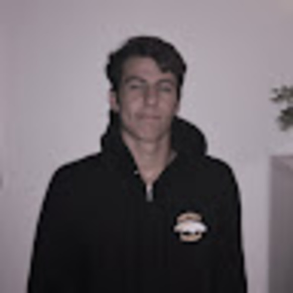 Mateo Etcheveste - Poshmark Profile Picture of Mateo Etcheveste (@mateoetcheveste) on Poshmark