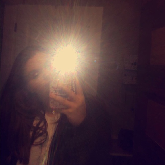 Profile Picture of Kathryn Keatts (@kathryn27_) on Poshmark