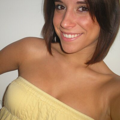 Profile Picture of Rachel Mattey (@Smiles4Miles08) on Twitter