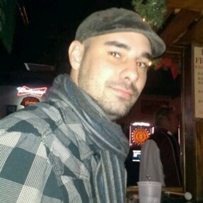 Profile Picture of Zach McClendon (@Zachdaddymakeuw) on Twitter