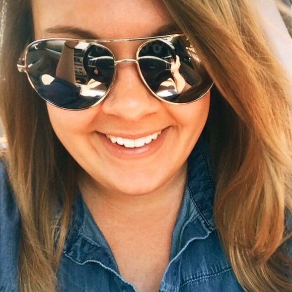 Profile Picture of Jordan Nesseth (@babyshark17) on Poshmark