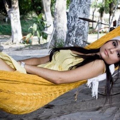 Profile Picture of Myrna Guzman (@myrnaguzman) on Twitter