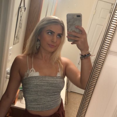 Profile Picture of Lauren Farmer (@laurenfarmer04) on Twitter