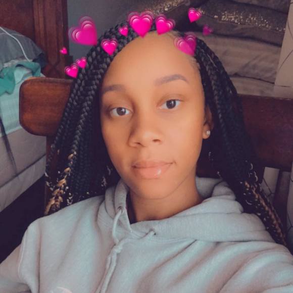 Profile Picture of Cassandra Mccalla (@c_mccalla) on Poshmark