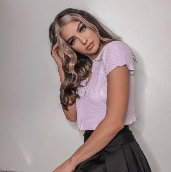 Profile Picture of Sam Kearney (@samkearney381) on Poshmark