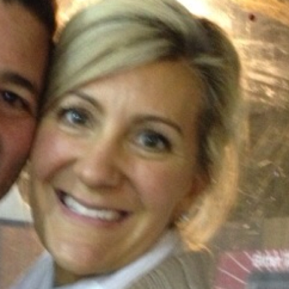 Profile Picture of Jenny Champagne (@jmchamp) on Poshmark