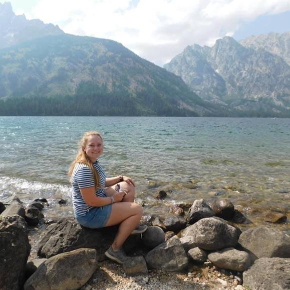 Emily Zieser - Poshmark Profile Picture of Emily Zieser (@emilyrose72) on Poshmark