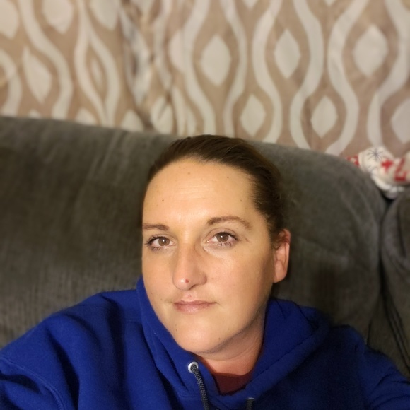 Profile Picture of Joyce Mcconnell (@joyce_mcconnell) on Poshmark