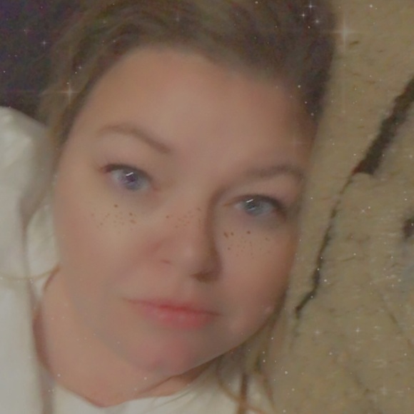 Profile Picture of Jody Scott (@jodydscott) on Poshmark