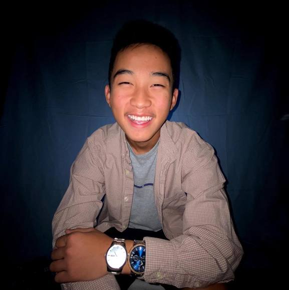 Profile Picture of Moua tia Xiong (@xiongmouatia) on Poshmark