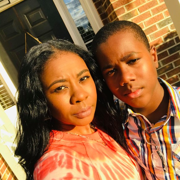 Profile Picture of Simone Bradley (@shoegal1913) on Poshmark