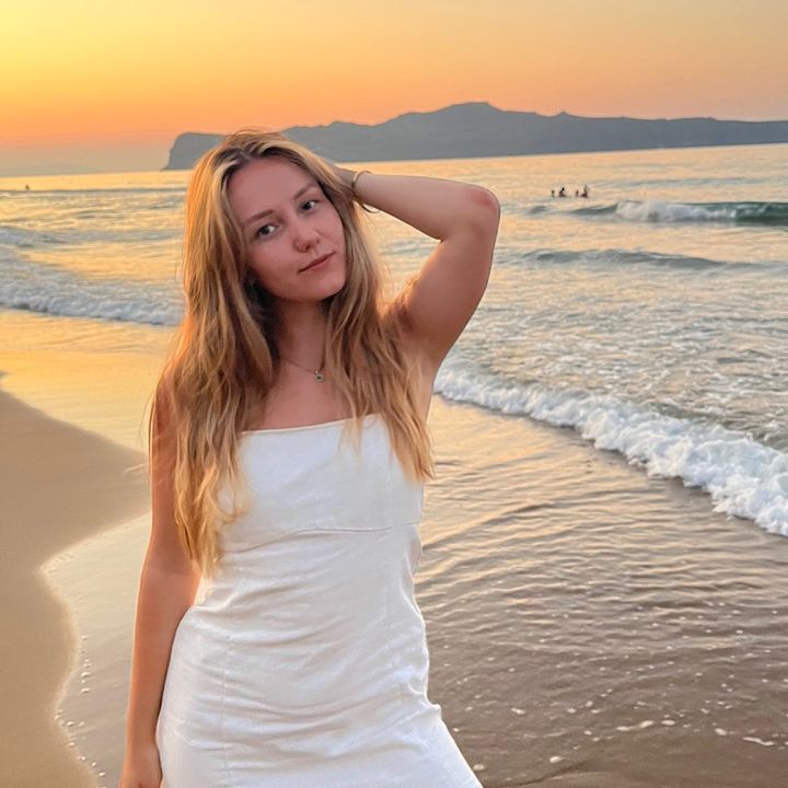 Alexandra Spiegel - Tiktok Profile Picture of Alexandra Spiegel (@szandaluzia) on Tiktok