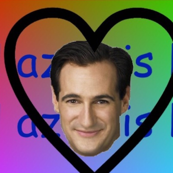 Profile Picture of Lillie Azen (@lillieyaknow) on Poshmark