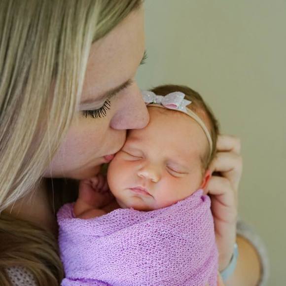 Profile Picture of Shannon Fynaardt (@shanfyn) on Poshmark