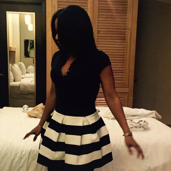 Profile Picture of Tamiko Deshields (@tamikonoelle) on Poshmark