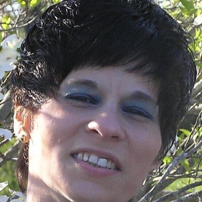 Profile Picture of Jessie Hess (@Jumbajess) on Twitter