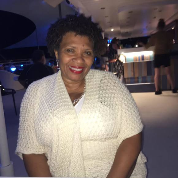 Profile Picture of Laverne Wimple (@lavernecw) on Poshmark