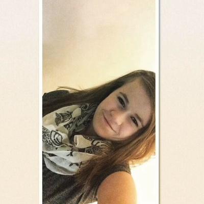 Profile Picture of Julia Downs (@juliadowns112) on Twitter