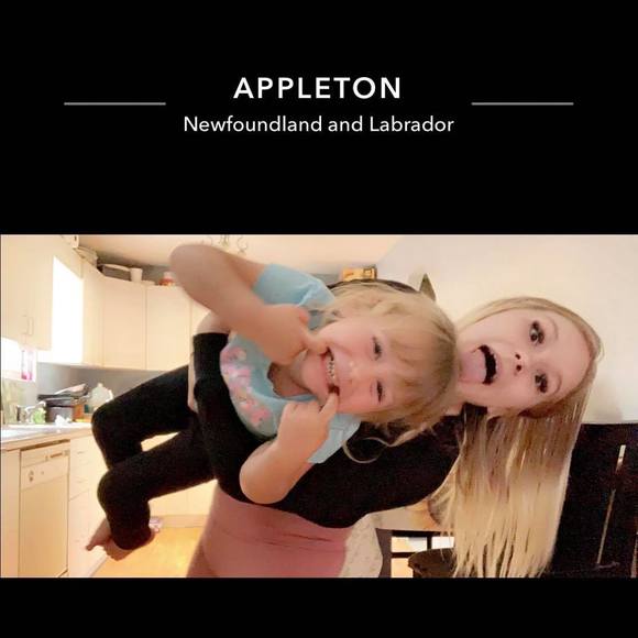 Profile Picture of Emily Rowsell (@emilyrowsell2) on Poshmark