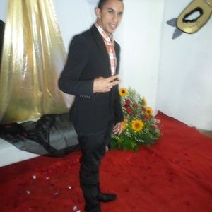 Profile Picture of Luis Pedraza (@alexander_pedra) on Twitter