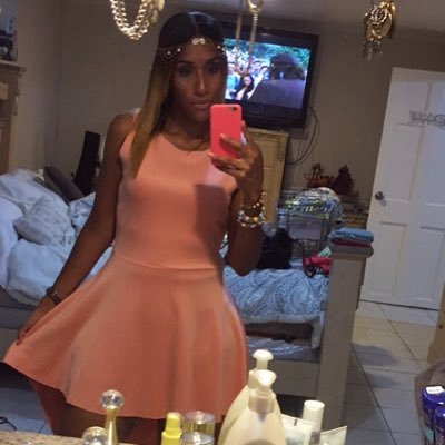 Profile Picture of Phoebe Garcia (@AngellovePhoebe) on Twitter