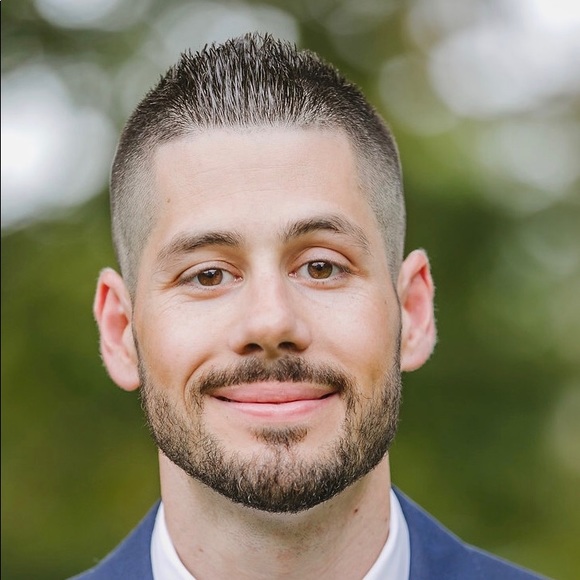 Profile Picture of Michael Devine (@mdevine53) on Poshmark