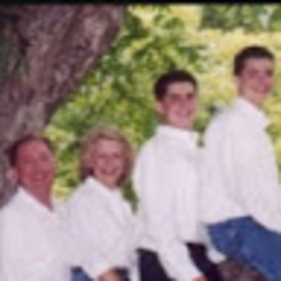 Profile Picture of Kristene Peavy (@kristenespeavy) on Poshmark