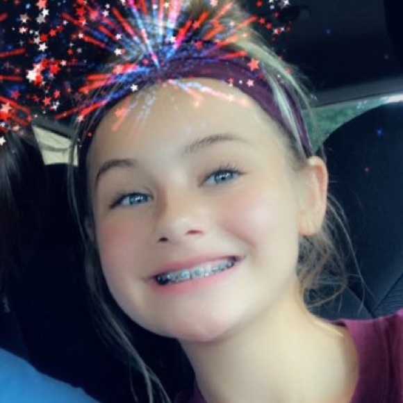 Profile Picture of Molly Hawkins (@mhawkins_99) on Poshmark