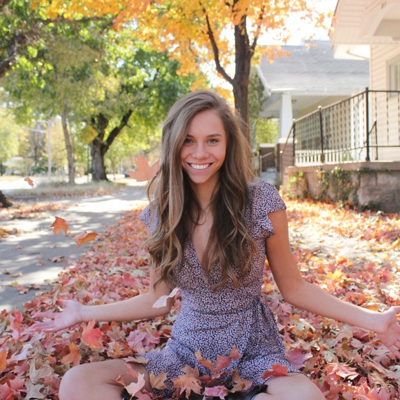 Profile Picture of Julie Lindenmeyer (@lindyfamily) on Poshmark