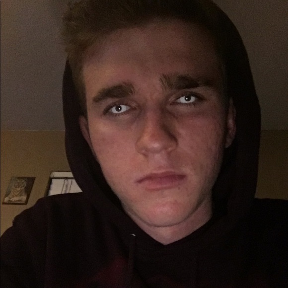Profile Picture of Nick Reed (@nickreed7x) on Poshmark
