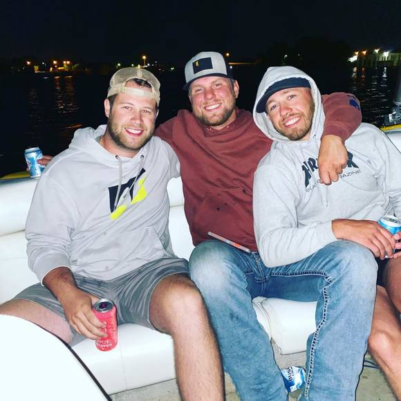 Profile Picture of Devin Clifford (@devincliff15) on Poshmark