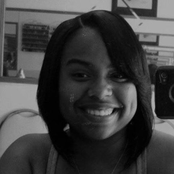 Profile Picture of Jasmine Romney (@curlyjazz) on Poshmark