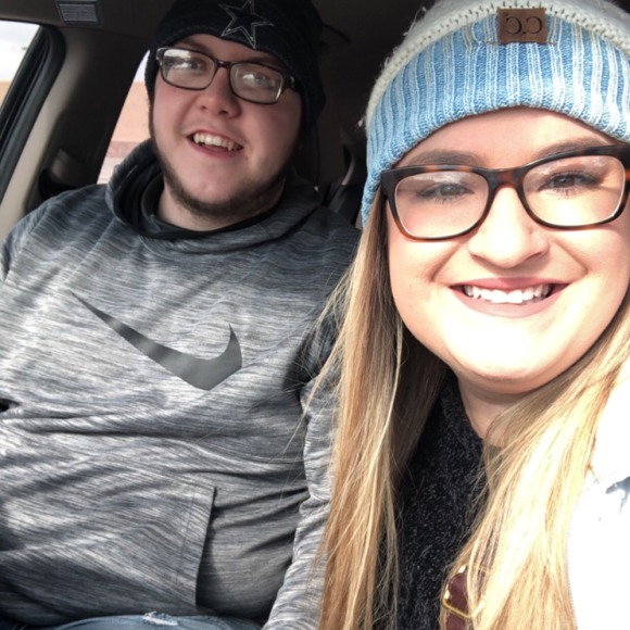 Profile Picture of Josie Buenting (@jbuenting) on Poshmark