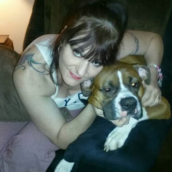 Holly Fisicaro - Poshmark Profile Picture of Holly Fisicaro (@hollyjerry4) on Poshmark