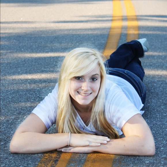 Profile Picture of Paige Larson (@paige_larson) on Poshmark