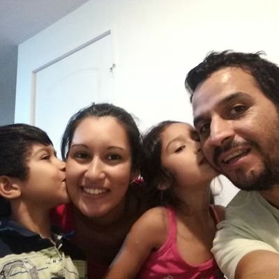 Profile Picture of Carla Peñaloza Herrera (@PenalozaHerrera) on Twitter