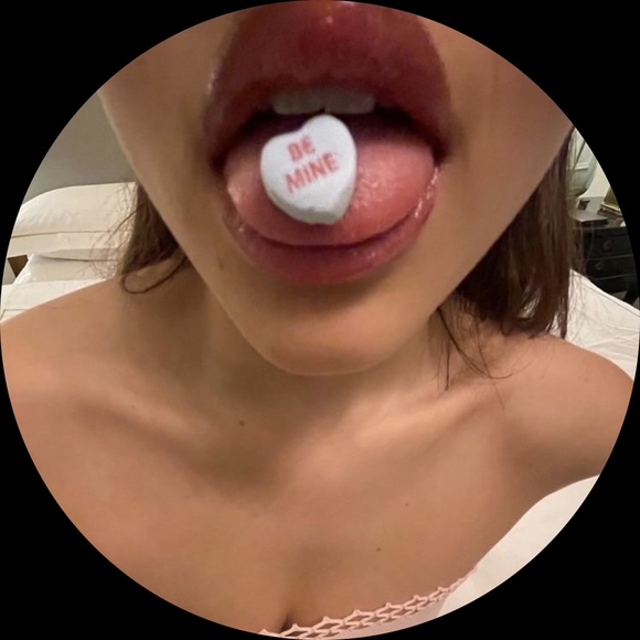 Profile Picture of Gilbert Alcala (@geesy__) on Poshmark