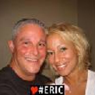 Profile Picture of Scott And Mel Binder (@scottandmelanie) on Twitter