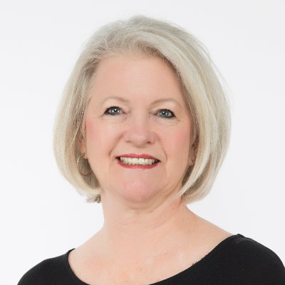 Profile Picture of Amanda Scroggins (@remaxlakemartin) on Twitter