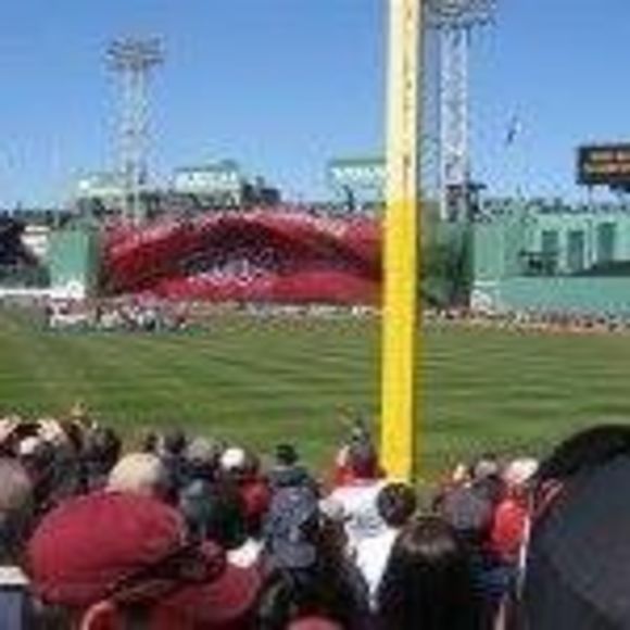 Profile Picture of Dean Sampson (@dean_sampson) on Poshmark