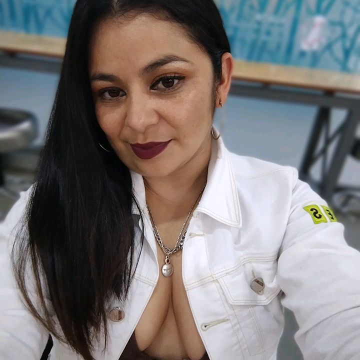 Profile Picture of Vivian Enriquez (@vivianenriquez7) on Tiktok