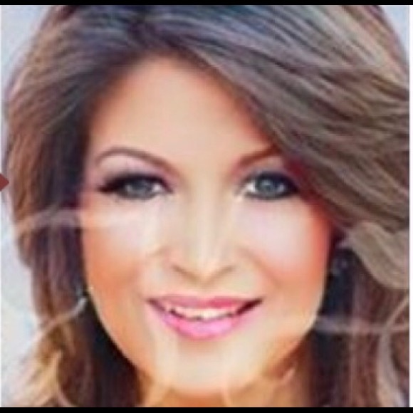 Profile Picture of Gena Mortimer (@mortimerfarms) on Poshmark