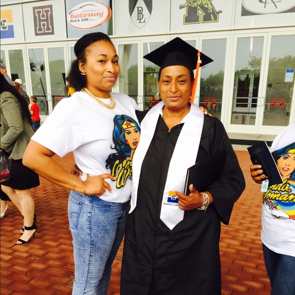 Profile Picture of Tonyia Lacie-johnson (@tonyial) on Poshmark